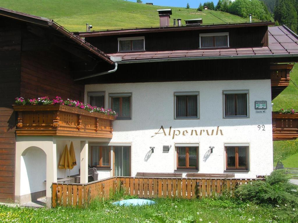 Gastehaus Alpenruh Apartment Holzgau Exterior foto