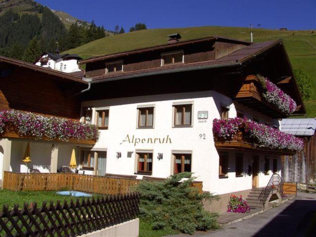 Gastehaus Alpenruh Apartment Holzgau Exterior foto